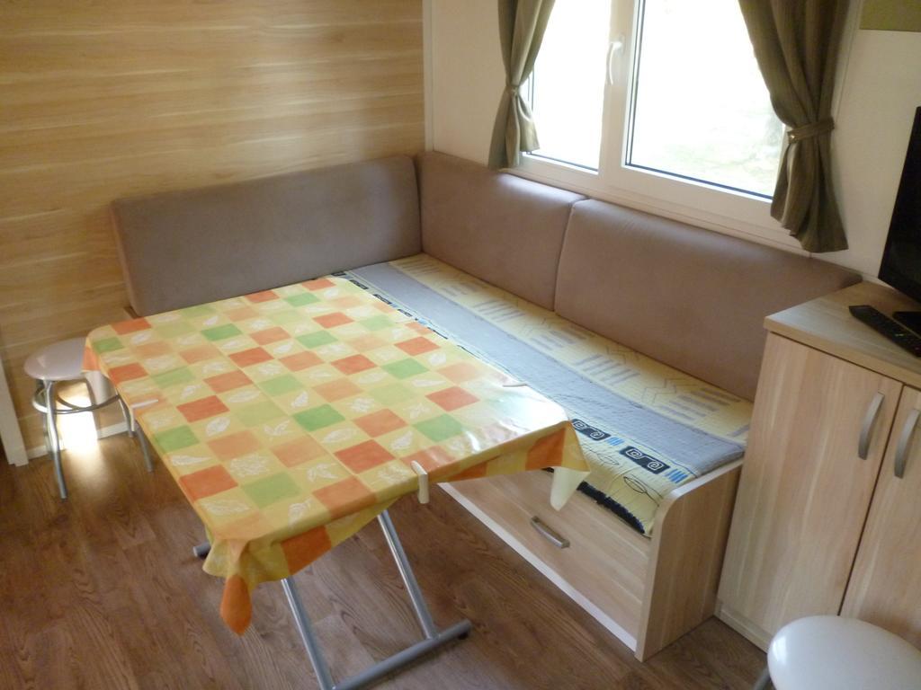 Campsite Pisak - Mobile Homes By The Sea Seline Exterior foto