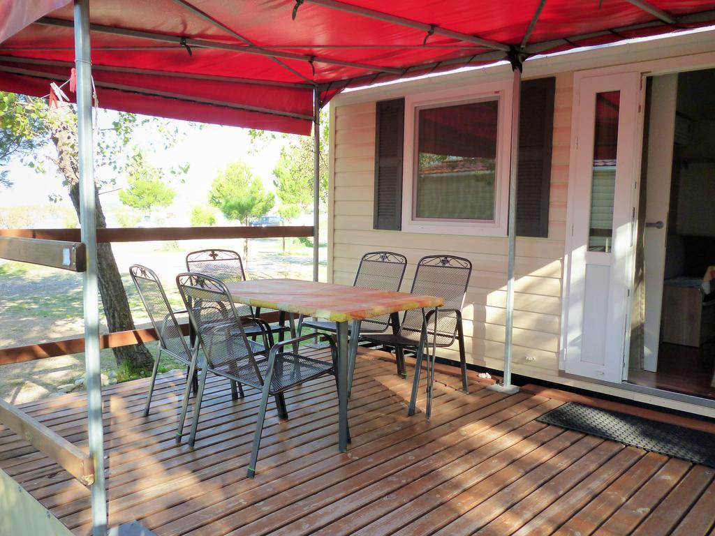 Campsite Pisak - Mobile Homes By The Sea Seline Exterior foto